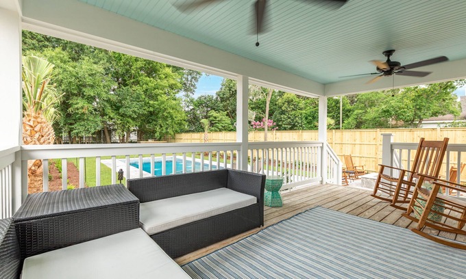 Thunderbolt House | Splash of Southern | Private Pool & Fire Pit + Near Local Sights!