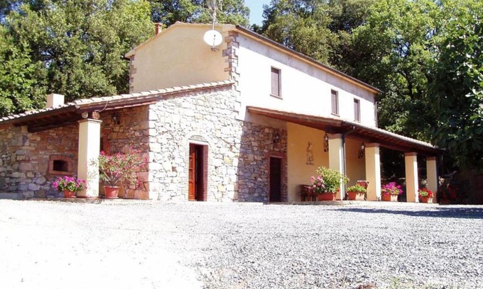 Monteverdi Marittimo Villa | Splendid Relaxing Stay in the Tuscan countryside