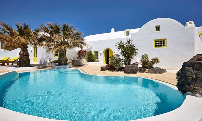 Imerovigli Villa | Splendid Santorini Villa | 3 Bedrooms |.