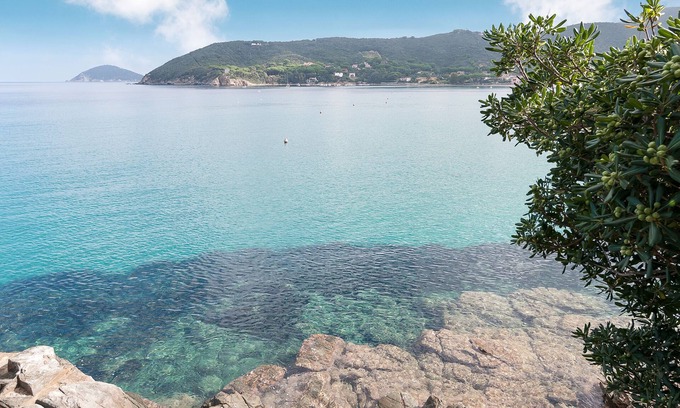 Procchio Villa | Splendid villa 6 places directly on the sea, combined with discount ferry