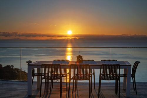 Ngaio Bay House | Split Apple Holiday Home