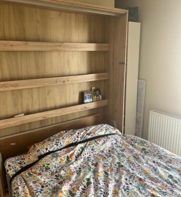Swarzedz House | Spokojne pokoje z udogodnieniami