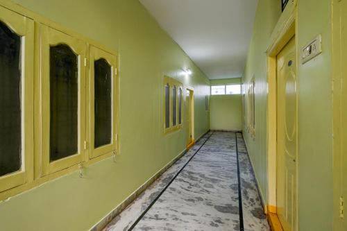 Hyderabad Hotel | SPOT ON Harshitha Guest House