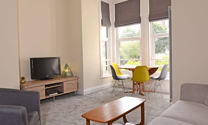 Eastbourne Seafront Apartment | Spotless 2-bed apartment with gentle ramp access in central Eastbourne for 4