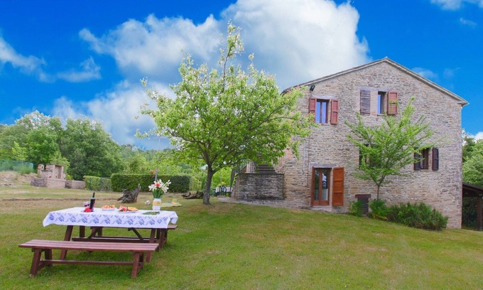 Mercatello sul Metauro Villa | Sprawling Villa Escape w/Pool