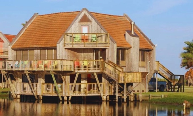 Matagorda House | Spring Escapes – Cozy Stays, Sweet Deals at Dream Daze Beach Condo!