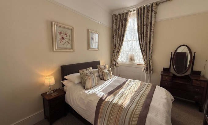 Gosport Apartment | Spring Garden Apartments