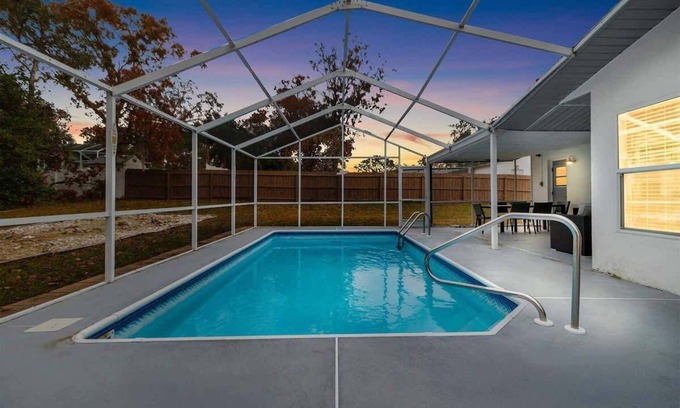 Brooksville House | 🏡 Spring Hill Golf & Pool Retreat – 4 Bedrooms