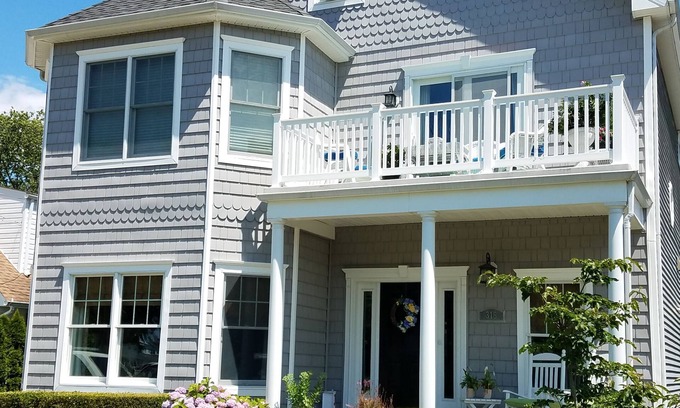 Spring Lake House | Spring Lake. 5 BR, 4 BA. 6 Beach/Pool Passes, 3 Blocks to Beach, Lake Viewn