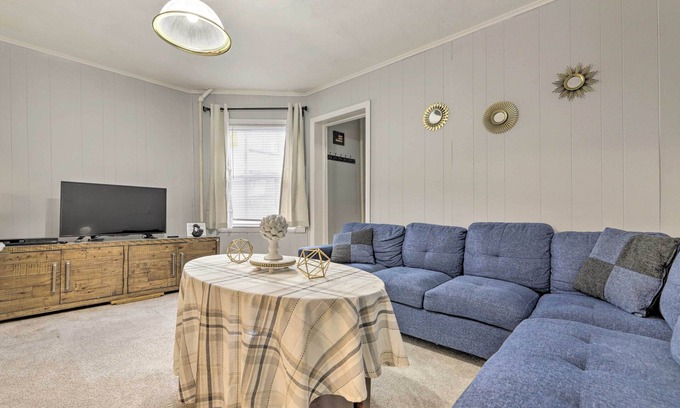 Springfield House | Springfield Vacation Rental: 1 Mi to Downtown