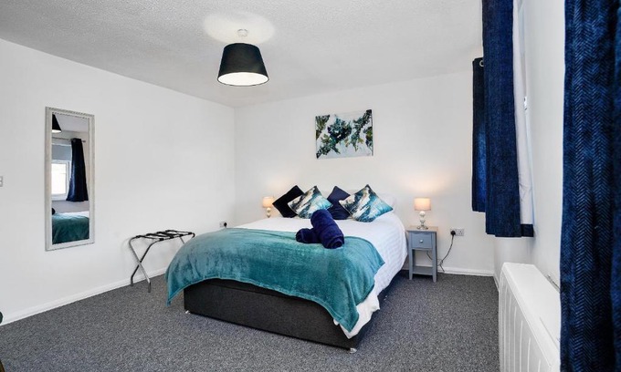 Ipswich Apartment | Springland Close