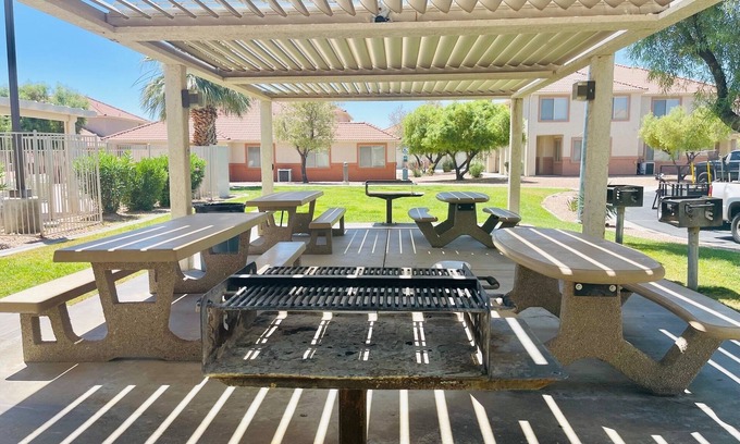 Mesquite Condo | Springs 3 bed/2 bath w/ 2 Car Garage, Sleeps 9