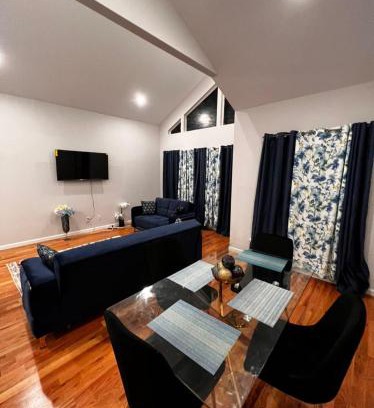 Newark Apartment | SPRINGVIEW HOMES 12MINS FROM EWR & 3 MINS FROM UNIVERSITY HOSPITAL