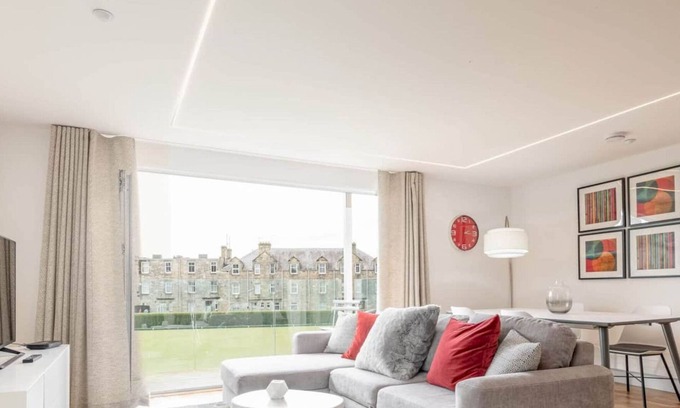 St. Andrews Apartment | Square Green (No 14) | Balcony