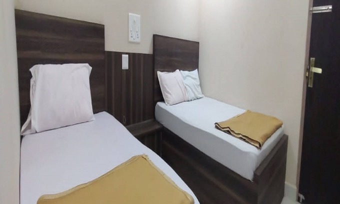 Vriddhachalam Hotel | Sri Sivalakshmi AC Guest House