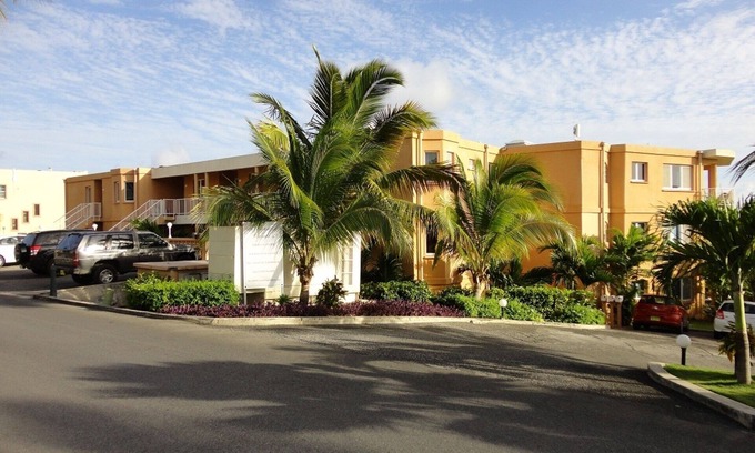 Pelican Key Condo | St. Maarten, Pelican Key Near The Beach, 2 Bedrooms, Roomy And Comfortable.