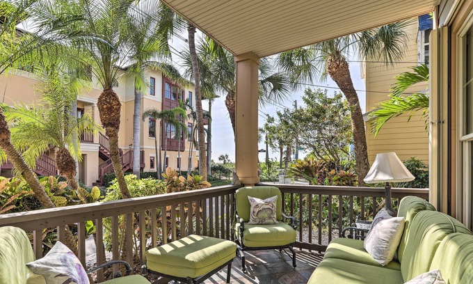 Pass-a-Grille House | St Pete Beach Getaway - Walk to the Ocean!