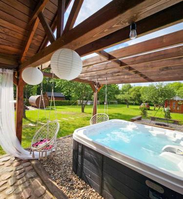 Czarna Białostocka Villa | STACJA RUDA