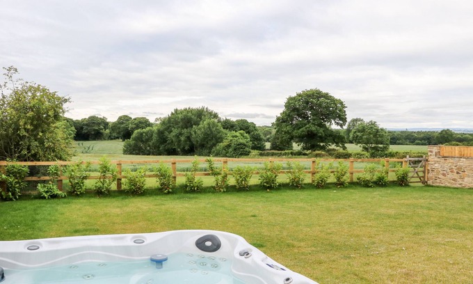 Tudhoe Cottage | Stackyard House