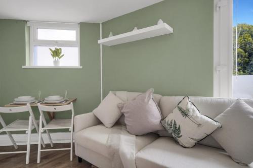 Leckwith Apartment | Stadium View - Cardiff Central - Fast Wifi