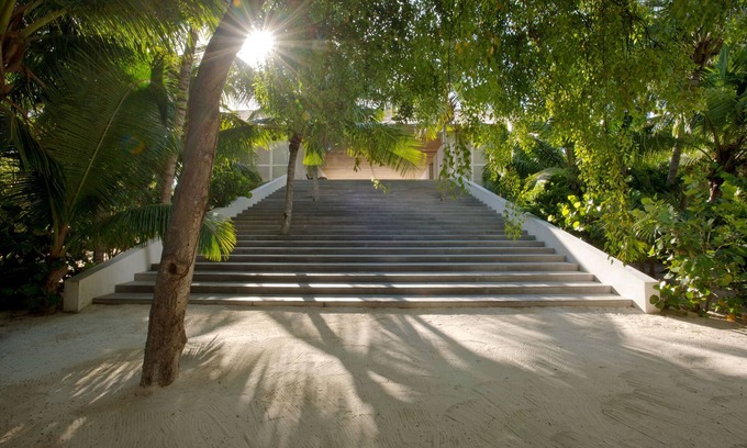 Dunmore Town Villa | Stairway to Heaven - Dune House X Oceanfront