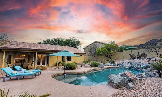 Ahwatukee Foothills House | Star of Ahwatukee Private Pool, Fire Pit. Eclectic Vibes!