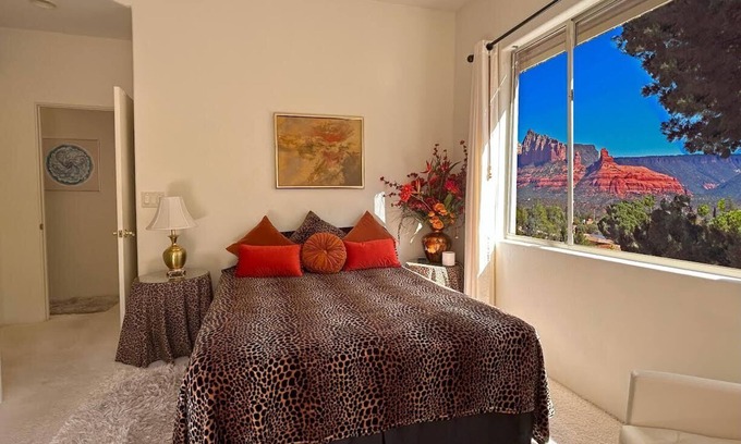 West Sedona Apartment | Star of Sedona Sanctuary + 2nd Outdoor Room with Red Rock Views