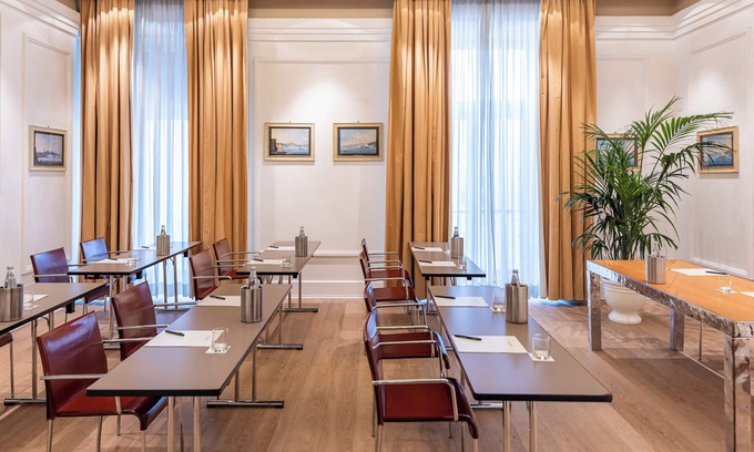 Naples City Centre Hotel | Starhotels Terminus