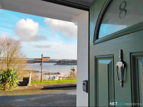 Neyland House | Station Cottage - Gorgeous property with breathtaking views of Neyland Waterway