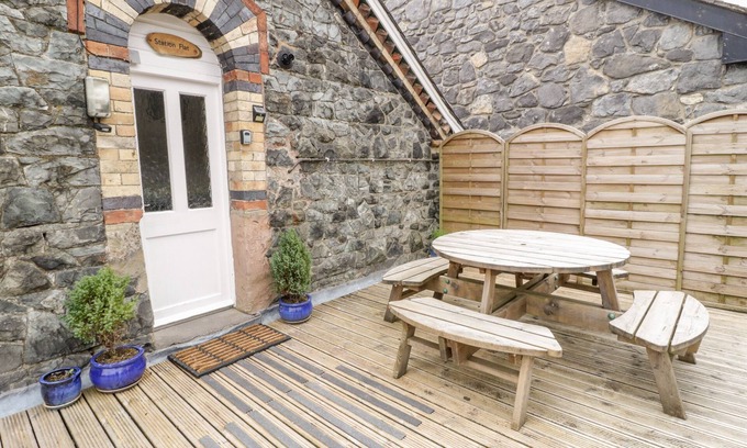 Betws-Y-Coed Apartment | STATION FLAT, family friendly in Betws-Y-Coed