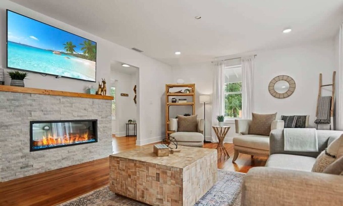 St. Augustine House | Stay in A Castle In St. Augustine, Hot Tub, Fireplace