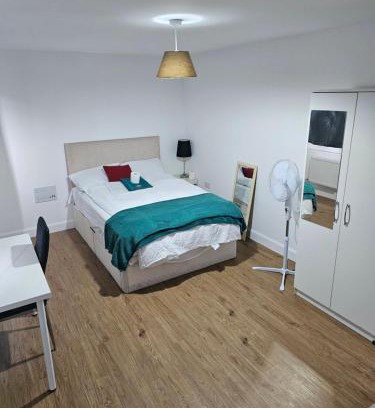 Dartford House | Stay in Doubleroom with professionals, Neat, Cosy - Dartford Central