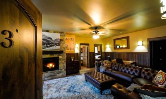 Agpar Apartment | Stay in Glacier National Park @ Apgar Lookout Retreat, Suite 3