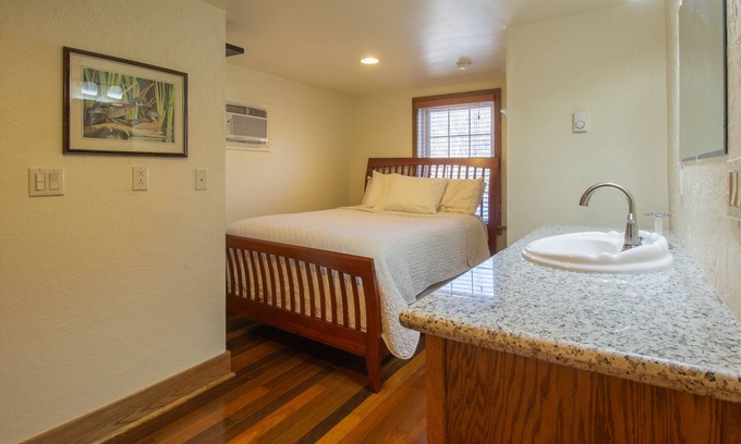 Ohiopyle Apartment | Stay In Ohiopyle in the center of town by the GAP trail