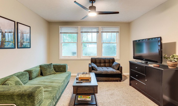 Shawnee Apartment | Stay Near the Derby & Downtown! Louisville Apt