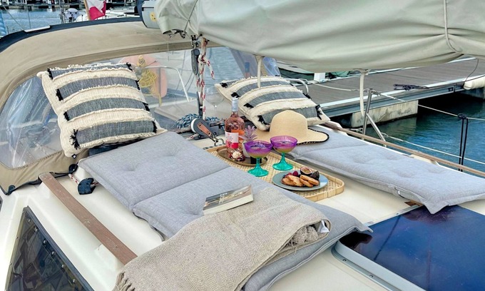 Parque das Nacoes Boat Rental | Stay On - Sailboat