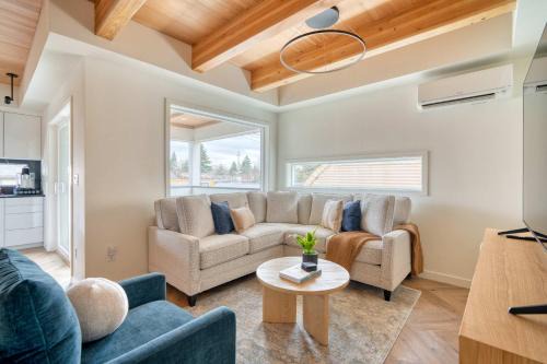 Alberta Arts District House | Stay Portland - 4BR - Alberta Arts Townhome - Shop - Dine - Chill