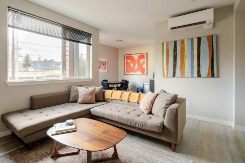 Belmont Apartment | Stay Portland - The Mid-Century Cabin in Portland - Thrift & Eat