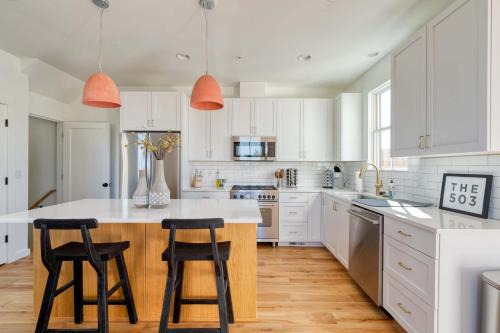 North Tabor House | Stay Portland - The Raynes House- Explorers & Remote Workers