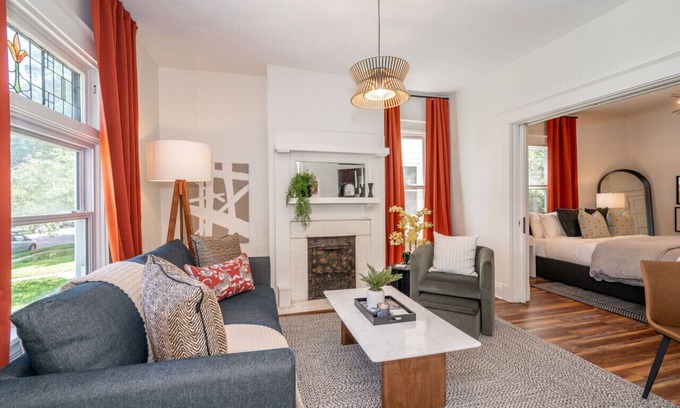 Oakley Apartment | Stay34thOakley | Oakley
