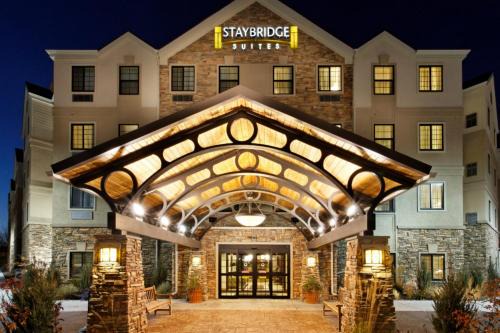 Auburn Hills Hotel | Staybridge Suites Auburn Hills by IHG