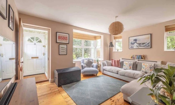 Eton Wick House | Staycation in Eton | 10 Mins to Legoland & Castle