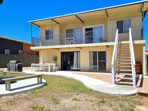 Port Hughes House | Stays at Hughes