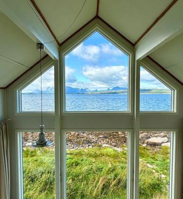 Rossoya House | Steigen Cabin North