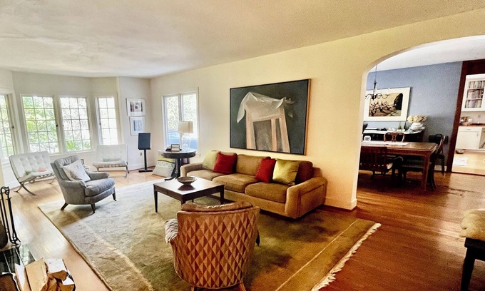 Fairmont House | Steps Away from Hayward Track and University of Oregon Campus