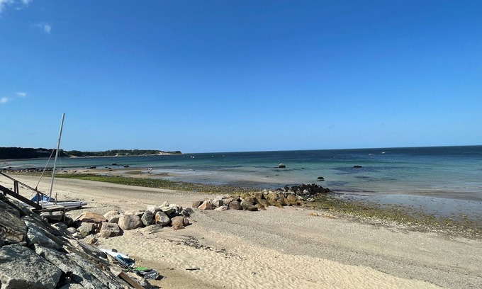 Cedar Bushes Cottage | Steps from the beach, charming cottage Plymouth Ma