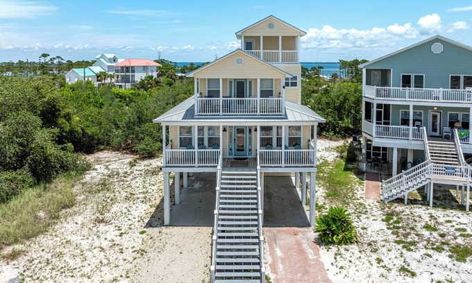 Cape San Blas House | Steps From The Oceanfront! Pool, Pet Friendly, Wifi, king beds! WEEKLY DISCOUNTS