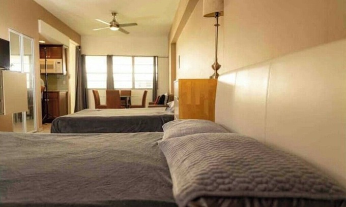 Condado Apartment | Steps To Beach Studio in Condado w/Pool&Ac