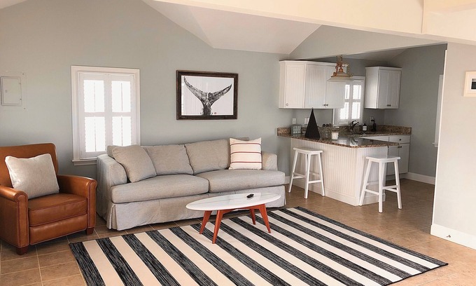 Minot House | Steps to Beach | Walk to Surfside & Minot Beach!