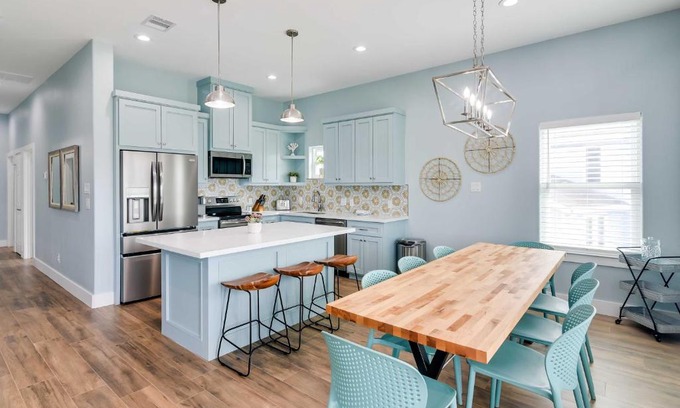 Acapulco Village House | Steps to Coast Gorgeous Beach House in Galveston